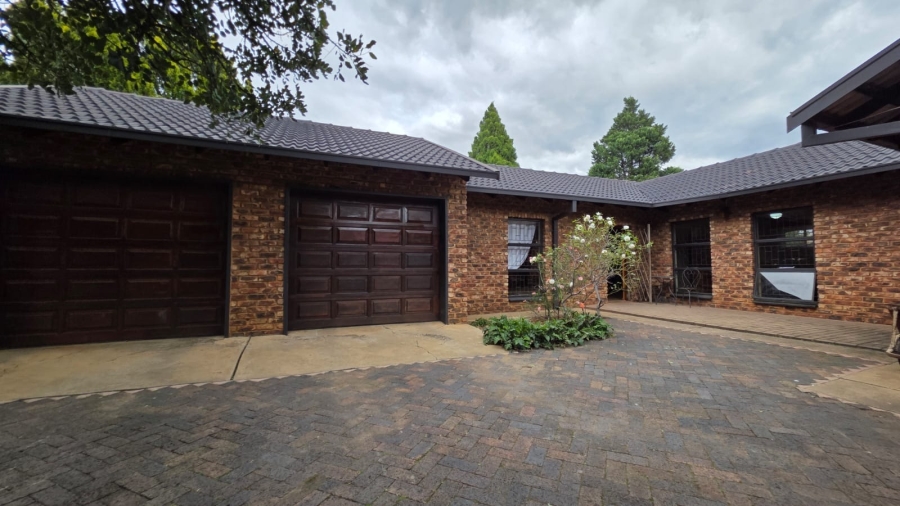 3 Bedroom Property for Sale in La Hoff North West